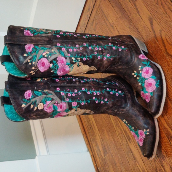 Corral Embroidered Deer Skull Floral Cowboy Boots - Picture 2 of 6